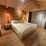 Alpeluce Mountain Apartman *