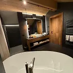 Alpeluce Mountain Apartamento *
